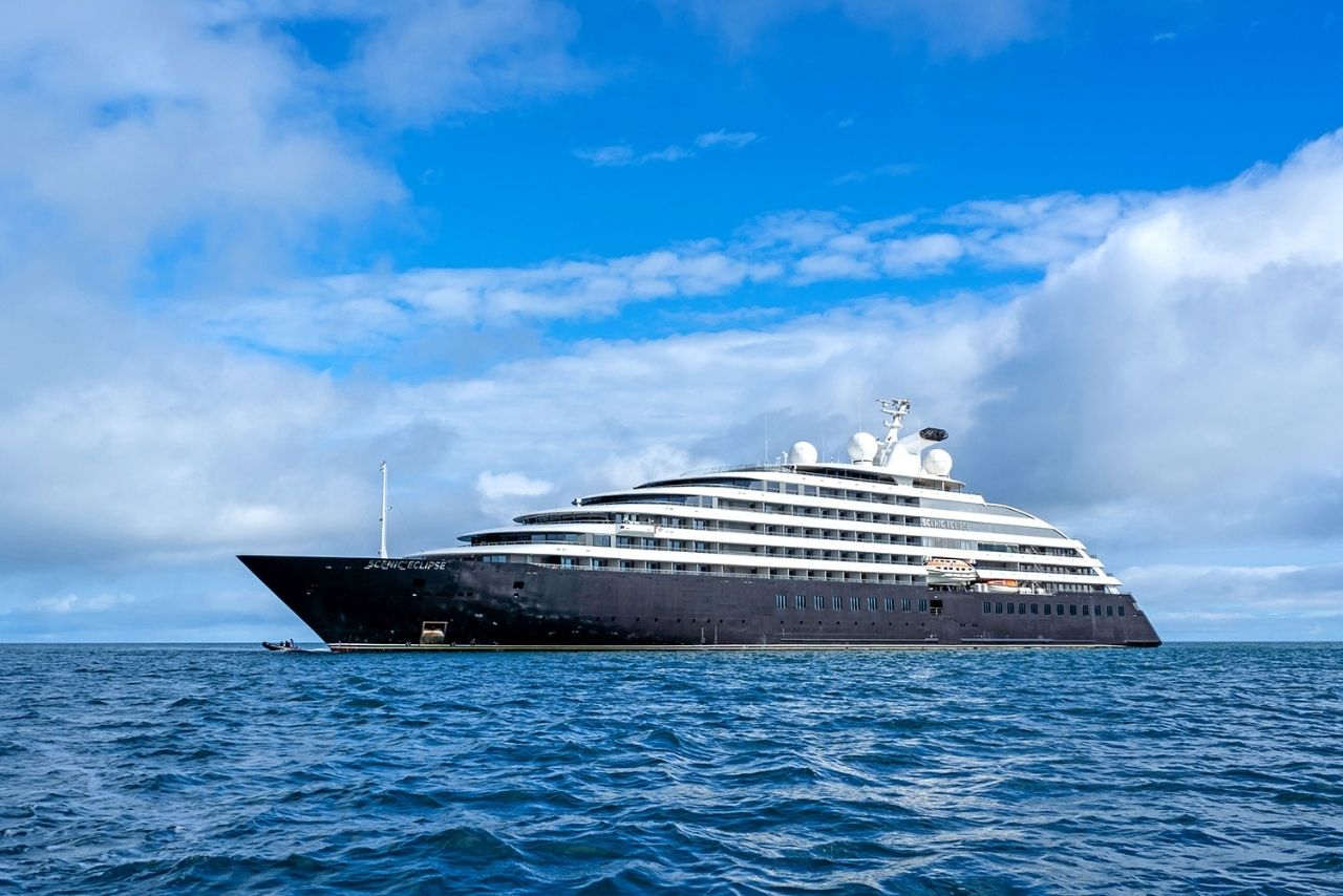 Cruise Ship